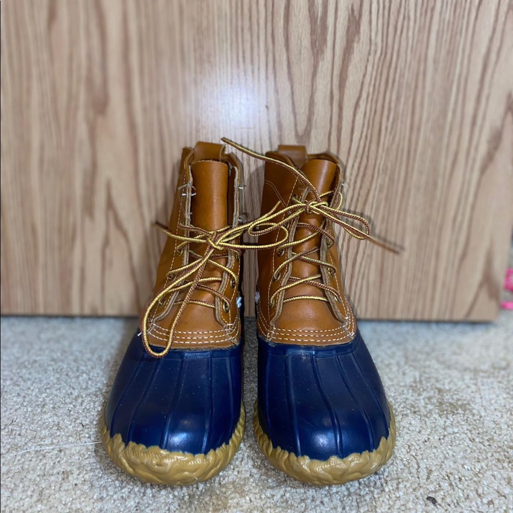 Women 9 L.L bean boot thinsulate